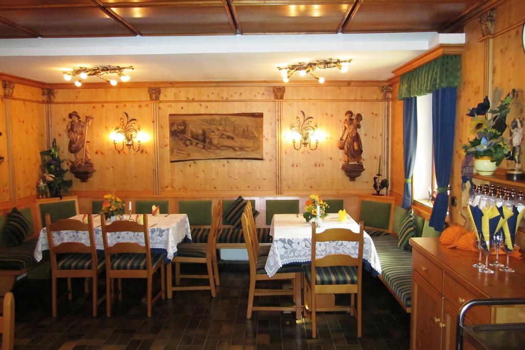 Gasthof Rodachtal Mit Gaestehaus Katharina Schwarzenbach am Wald Luaran gambar